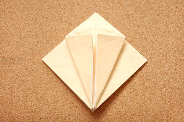 Illustration of how to fold a star box. How to fold a small gift box with four corners.