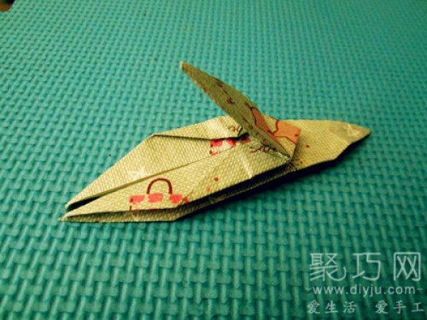 How to fold a paper crane How to fold a paper crane