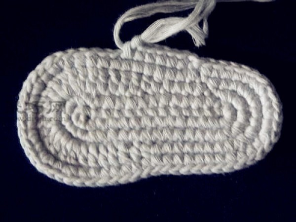 Wool crochet baby shoes tutorial teaches you how to knit baby shoes