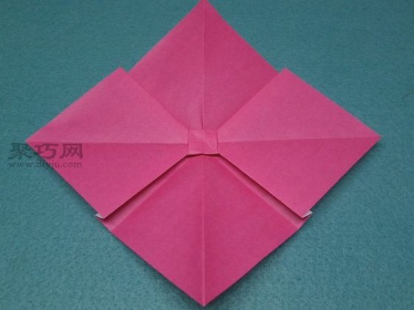 How to fold the simplest bow? Let’s look at the illustrations of the steps of bow origami.