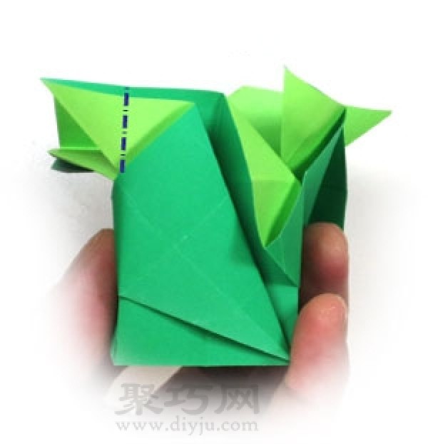 Hollow Cube Origami: Illustration of the folding method of forming a paper cube