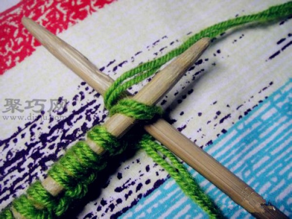 Stick needle knitting scarf tutorial teaches you how to knit a scarf easily and beautifully