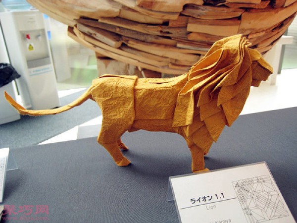 Appreciation of 3D animal origami: lion, pig, fox, dragon