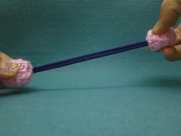 Wool headband weaving tutorial teaches you how to crochet a cute headband