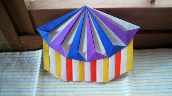 How to make origami circus house, handmade three-dimensional house