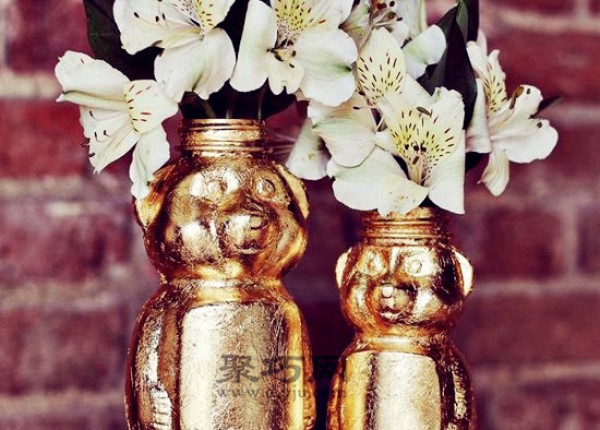 How to make a gilt vase from waste beverage bottles. Complete collection of handmade beverage bottles