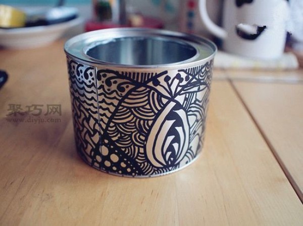 Tips on how to save money by turning waste into treasure: turning waste metal packaging cans into creative flowerpots