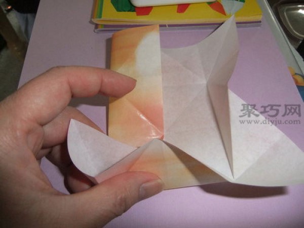 How to make origami butterflies. Teach you how to make beautiful butterflies with paper.