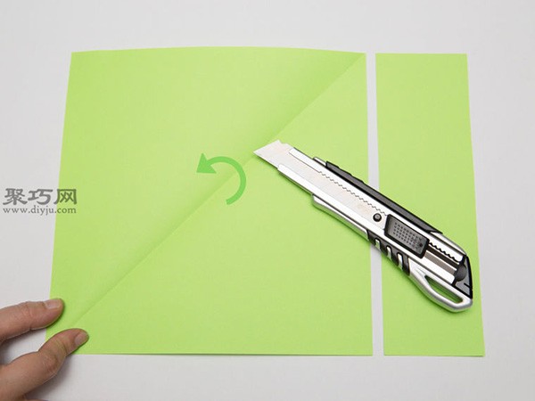 The easiest way to fold a paper knife. Learn how to fold a fruit knife in 5 steps.