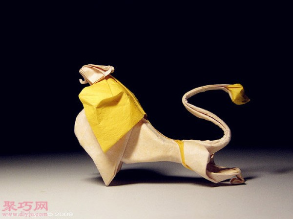 Appreciation of 3D animal origami: lion, pig, fox, dragon