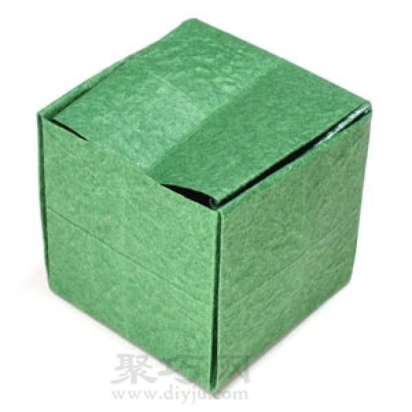 How to fold an origami box with a lid