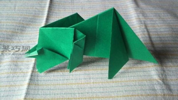 Simple handmade Triceratops origami 3D origami dinosaur complete illustrated tutorial