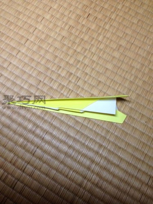 Simple pointy airplane origami tutorial How to fold a pointed paper airplane with paper