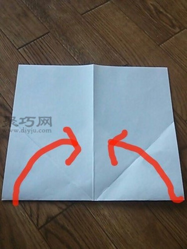 A simple way to fold envelopes. Teach you how to fold square envelopes.