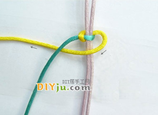 Illustrated tutorial on the flat knot method of Chinese knots