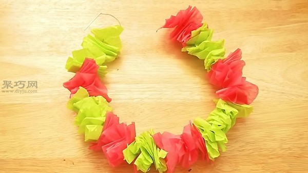 Handmade Crepe Paper Garland Tutorial Illustrated Learn how to DIY Hawaiian Garland