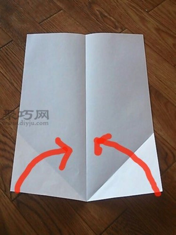 A simple way to fold envelopes. Teach you how to fold square envelopes.