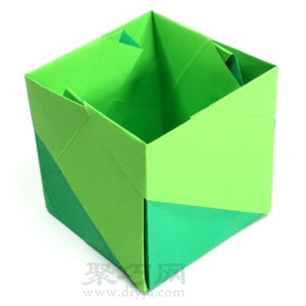 Three-dimensional storage box origami method