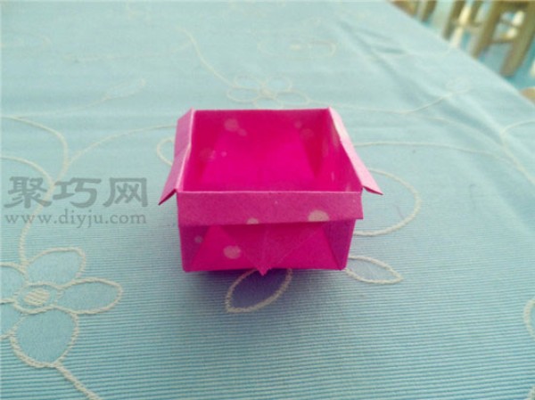 Origami lesson plan for kindergarten middle class: Origami box, simple box folding method