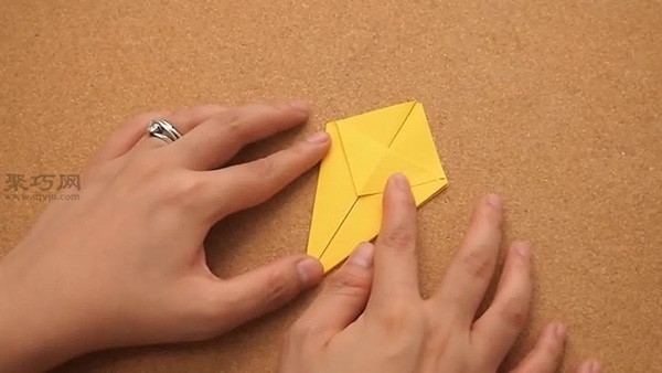 How to fold simple paper flowers. Teach you origami flower tutorial.