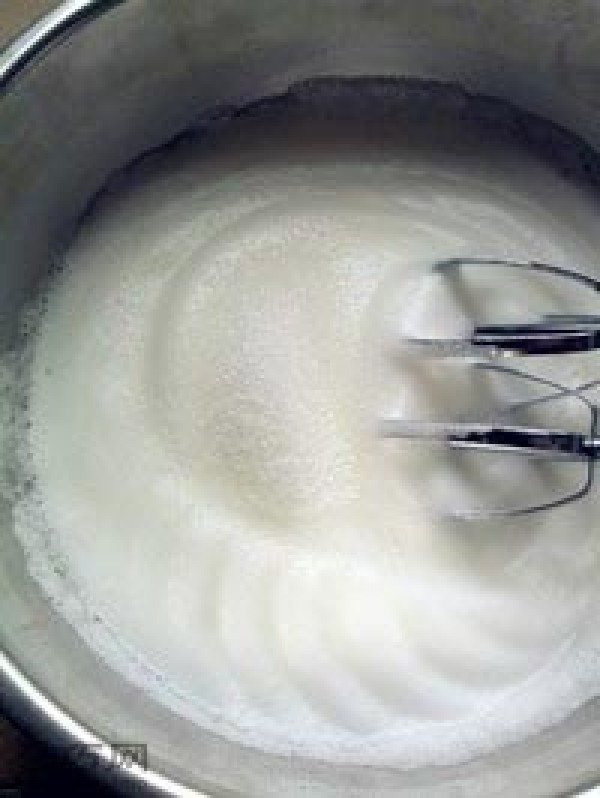 How to make soft chiffon cupcakes without shrinkage. Ingredients ratio for eight-inch chiffon cakes