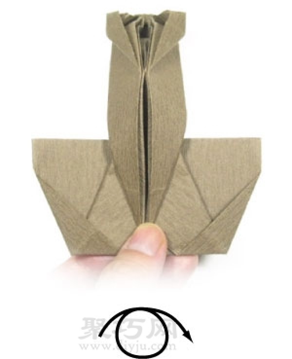 Illustration of how to fold a sitting origami bear