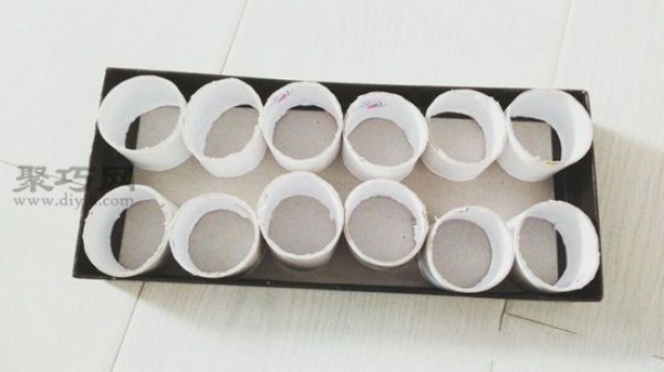 Detailed tutorial on making egg trays by hand using paper rolls and waste paper box lids