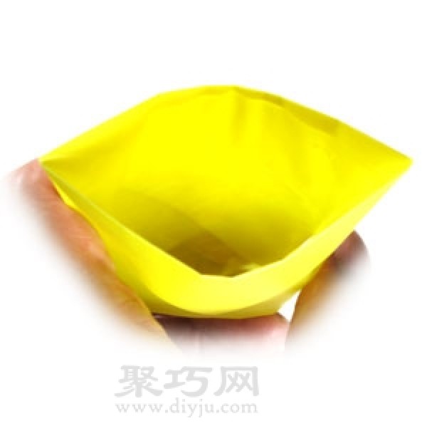 Very simple three-dimensional origami cup folding steps