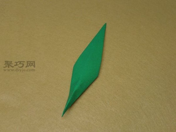 What is the easiest way to fold a tulip? See this illustration of how to fold a tulip.