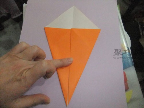 How to make origami carrots Teach you how to make origami carrots with paper