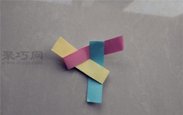 How to fold a paper dragonfly. Use three small paper strips to make origami bamboo dragonfly windmill.