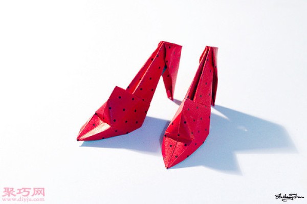 A collection of beautiful 3D origami angels, roses and high heels