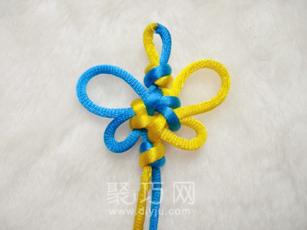 How to braid Tuanjin Knot. Illustration of the double-line braiding method of solid six-ear Tuanjin Knot in Chinese knot.