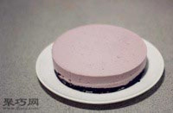 Illustration of the simplest recipe for blueberry jelly cheesecake. Zero failure in making blueberry jelly cheesecake.