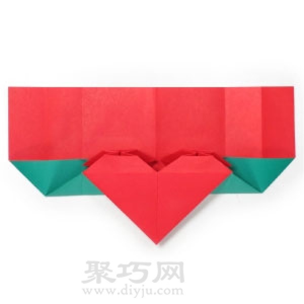 Illustration of steps to make origami heart-shaped boat