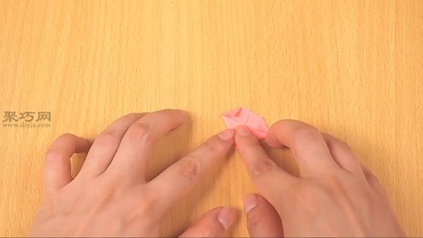 3D three-dimensional triangle origami folding tutorial illustration, how to fold the triangle