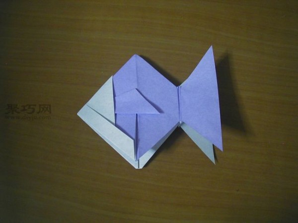 Illustration of the steps for making origami fish in kindergarten. It can be used as an origami lesson plan for children.