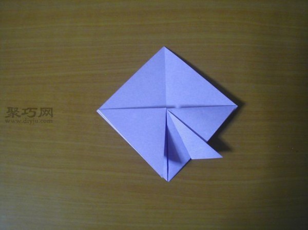 Illustration of the steps for making origami fish in kindergarten. It can be used as an origami lesson plan for children.