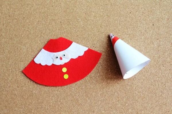 Step-by-step pictures of handmade Santa Claus. Teach you how to DIY and make a lovely Santa Claus.