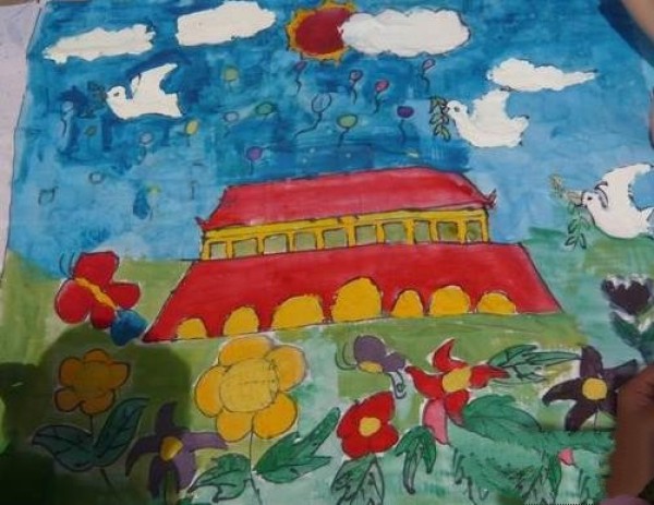 Childrens paintings celebrating the 70th anniversary of the victory of the Anti-Japanese War - Dreaming in Tiananmen