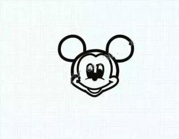 Draw anime characters: Mickey Mouse