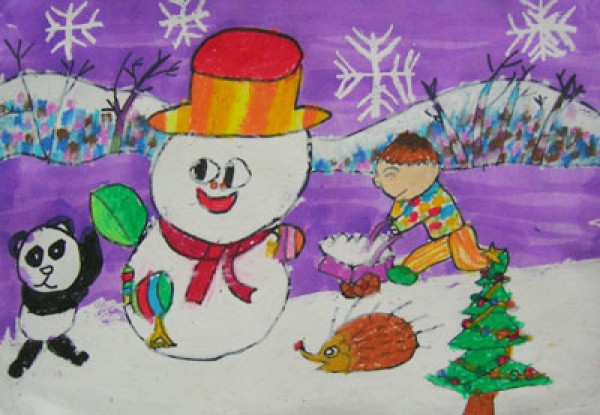 Children draw pictures of winter - busy making snowmen