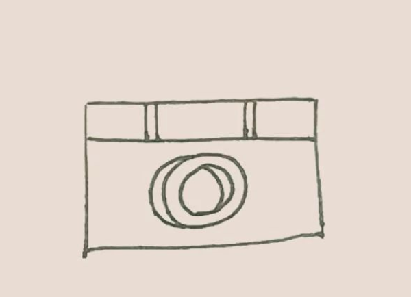 Simple drawing of camera