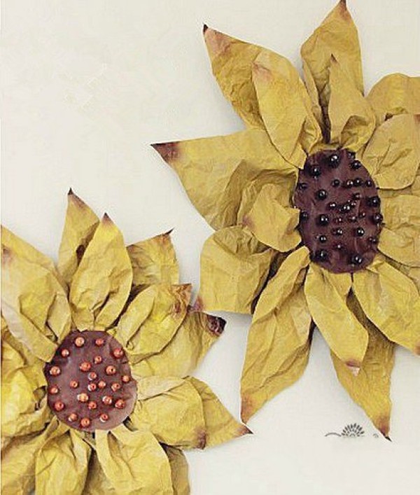 How to make National Day paper flowers