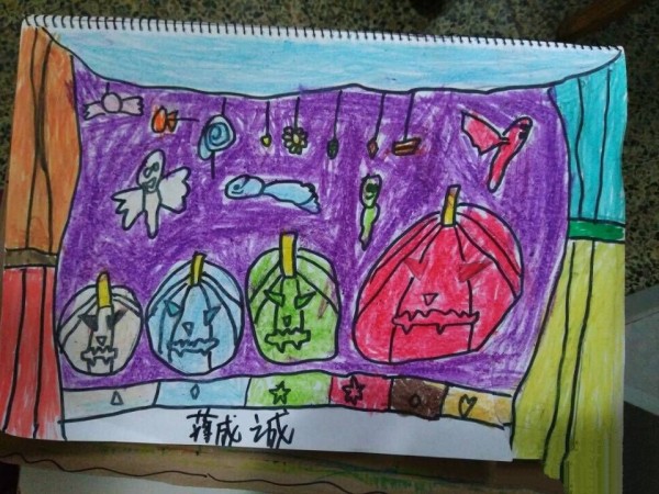 Excellent works of childrens drawings in the Halloween competition-Halloween Night