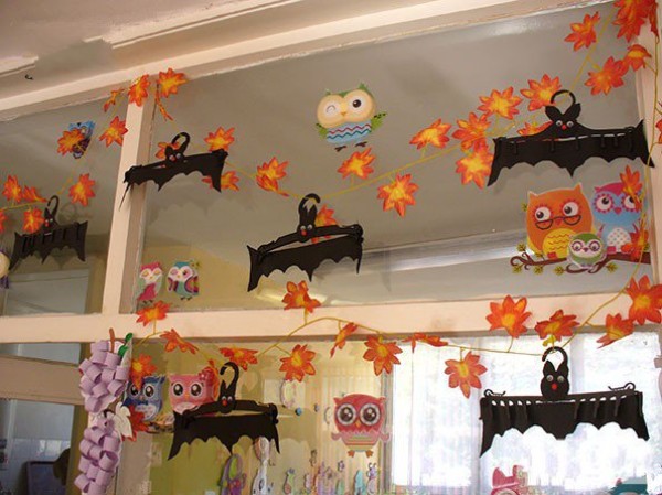 How to make Halloween bat ornaments