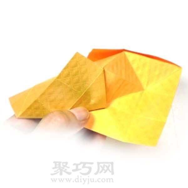 Simple illustration of handmade origami three-dimensional yellow crown