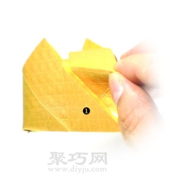 Simple illustration of handmade origami three-dimensional yellow crown