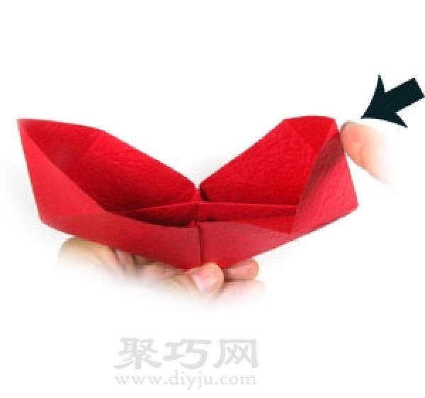 Simple illustration of handmade origami heart-shaped box