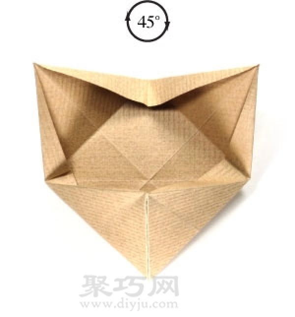 Illustration of how to fold a three-dimensional pyramid using A4 paper